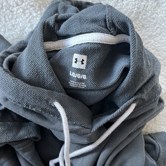 Mens under armour hooded shirt size large - Picture 2 of 2